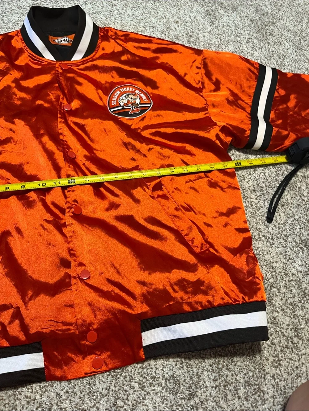 Cleveland Browns Season Ticket Member Satin Bomber Jacket Orange L NFL
